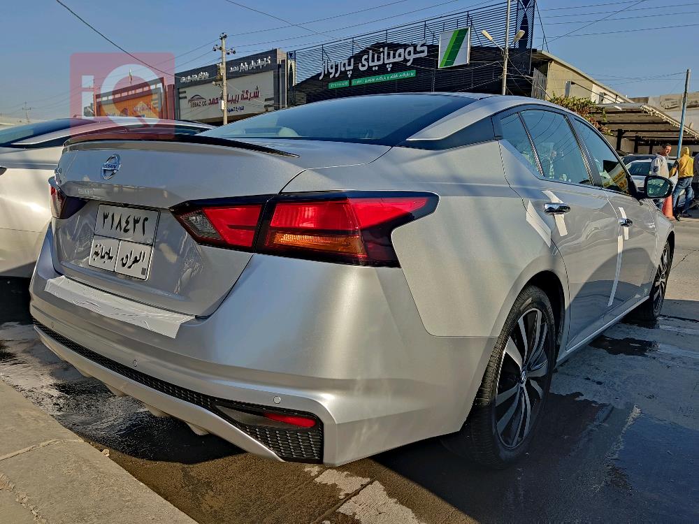 نیسان ئەلتیما